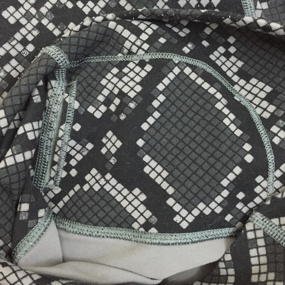 LULULEMON Hi-Rise Wunder Under Snake Leggings - Picture 12 of 13